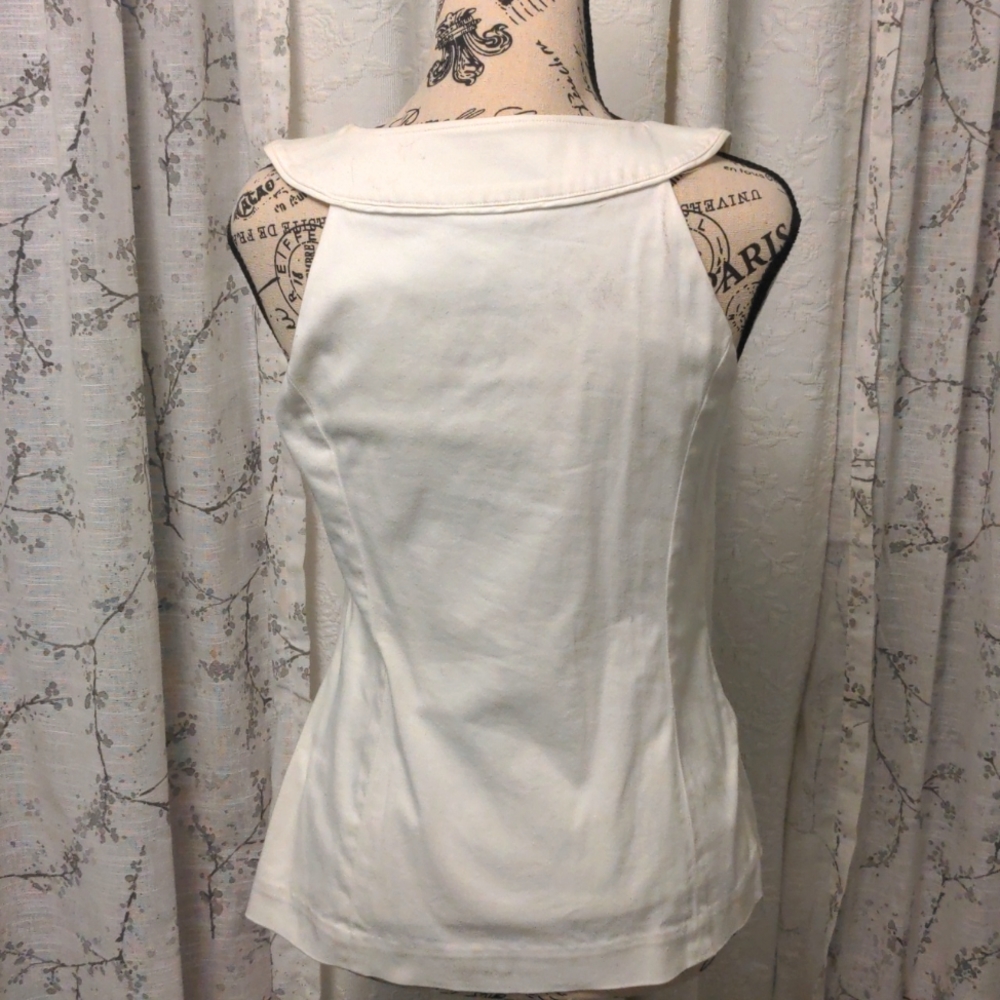 Lilly Pulitzer White Embroidered Sleeveless Shell - Picture 5 of 8